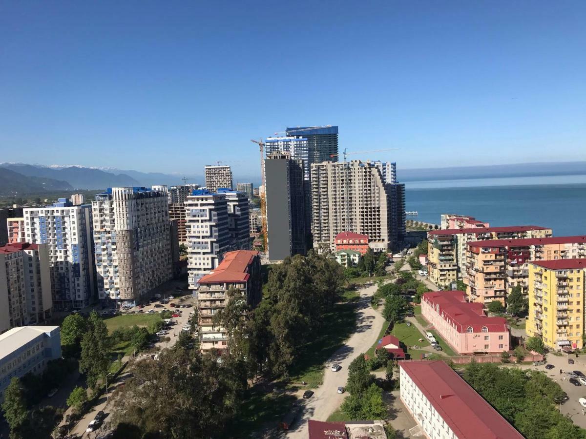 Batumi,Kobaladze 8A. Hotel Buitenkant foto